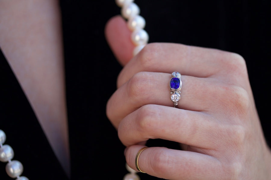 Blue Sapphire & Round Brilliant Diamond Ring in Platinum