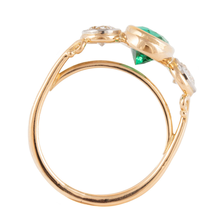 Emerald & Diamonds Ring