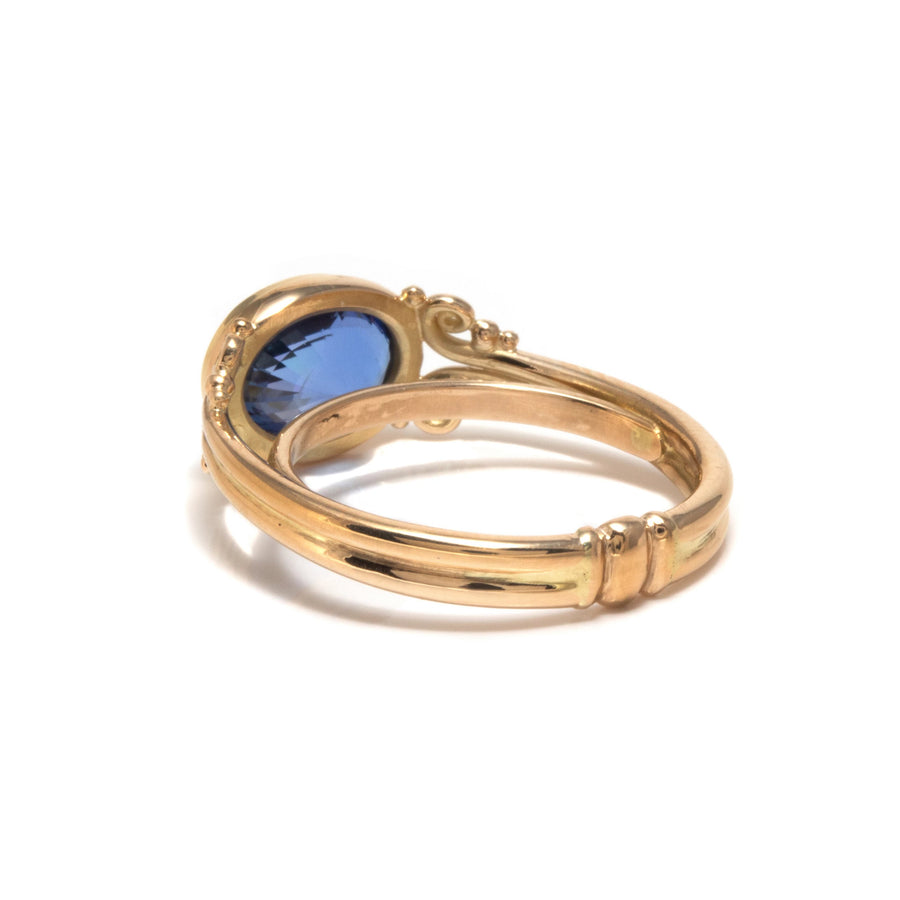 Curl Motif Lunette Style Blue Sapphire Ring