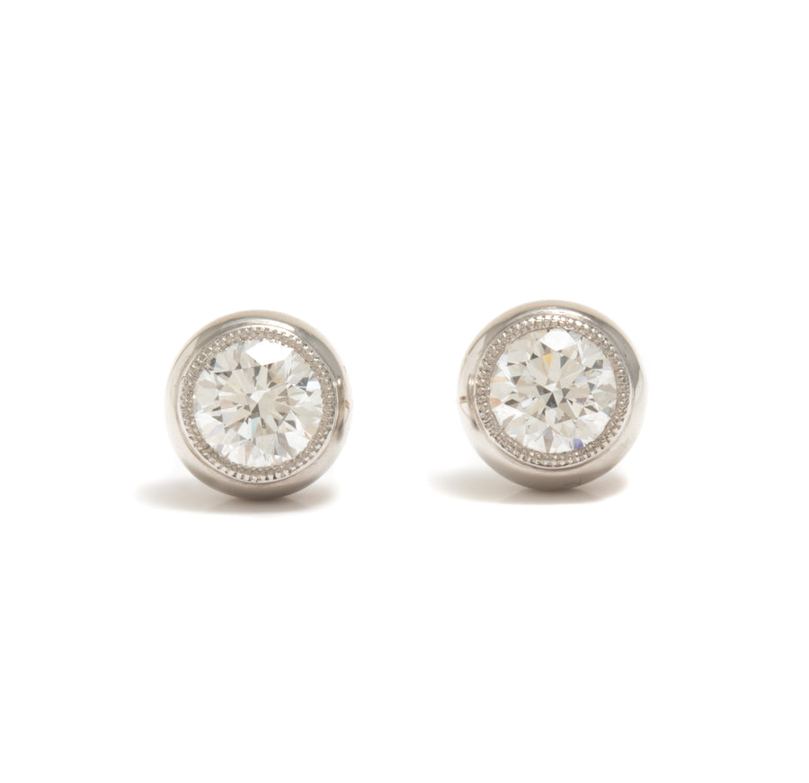 Round Brilliant Diamond Stud Earrings in Platinum